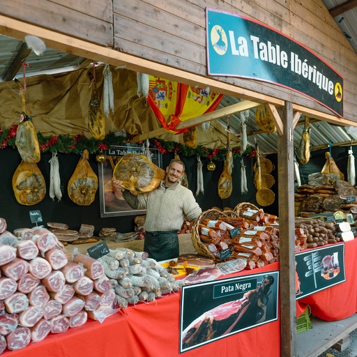 MDN - Chalet produits alimentaires non consommables sur place (conserves, épices, thés, etc...) (6m x 2,5m) avec portes toute hauteur dégondables 